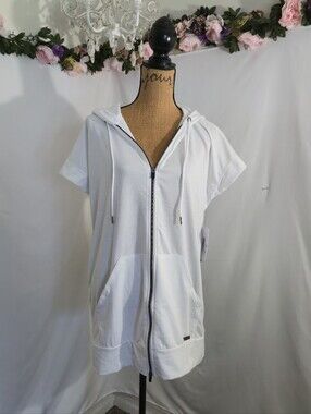 Nine West White Short Sleeve Hoodie with Silver Logo Plate
